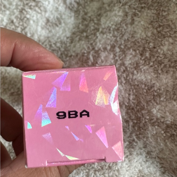 JEFFREE STAR COSMETICS
Magic Star Concealer - Picture 4 of 7